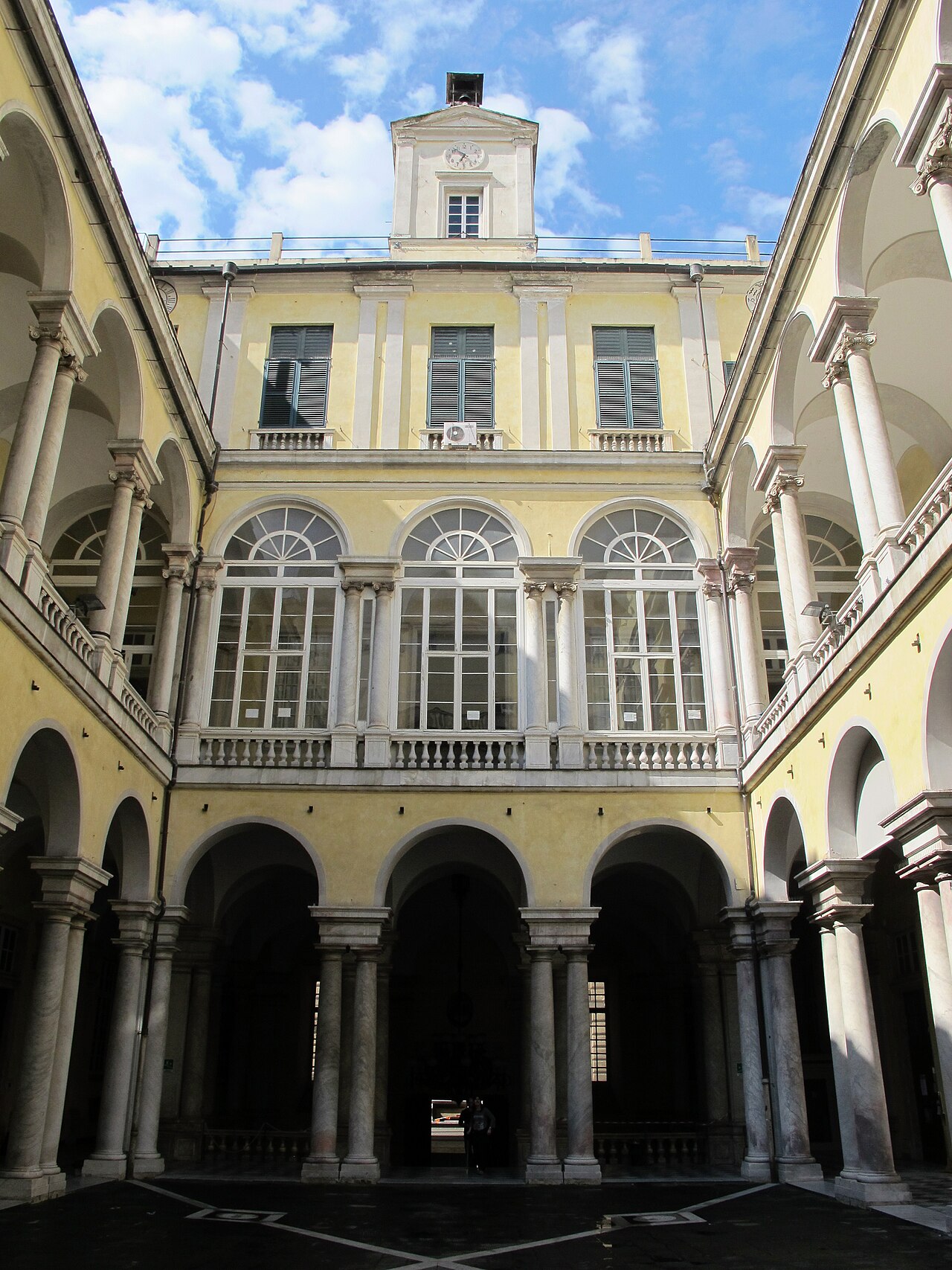 جنوا — Genova, palazzo dell'università, cortile 04
